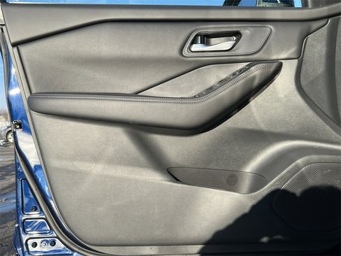 New 2026 Nissan Rogue SV image 10