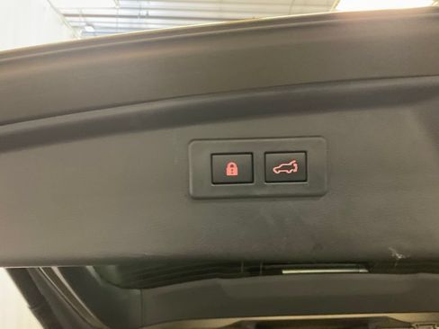 Used 2024 Subaru Outback Premium AWD/4WD image 25
