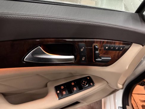 Used 2013 Mercedes-Benz CLS 550 image 24