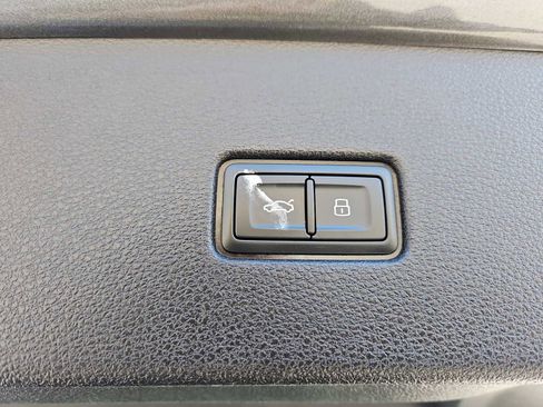 Certified 2023 Audi Q8 Premium Plus image 37