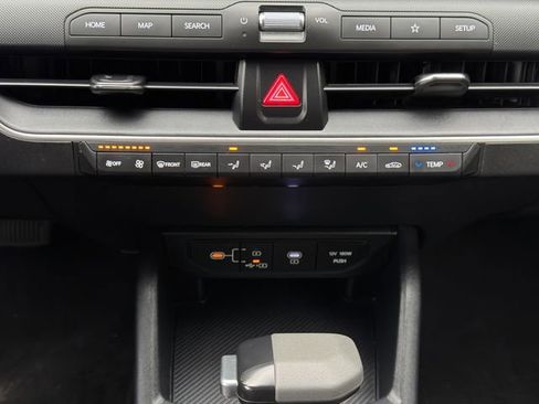 Used 2025 Kia K4 FWD image 19
