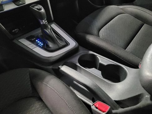 Used 2019 Hyundai Elantra SE w/ Cargo Package image 26