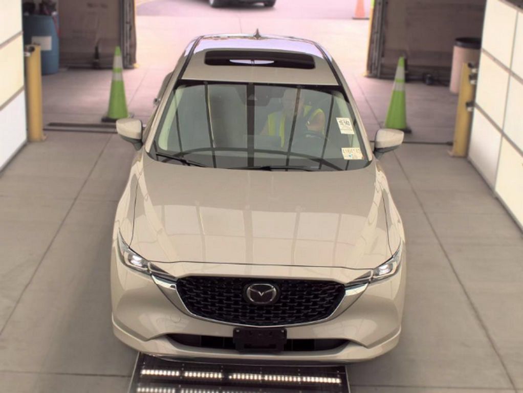 Used 2025 MAZDA CX-5 AWD 2.5 S w/ Preferred Package image 3