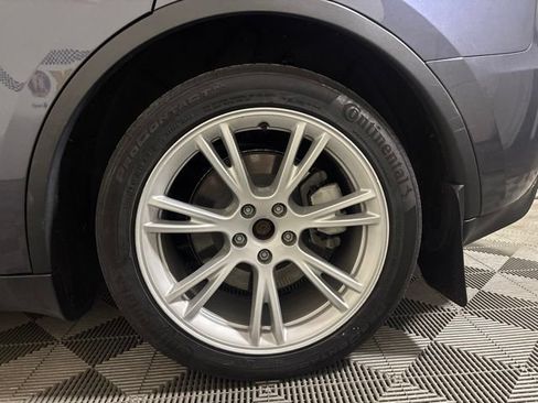 Used 2023 Tesla Model Y Long Range AWD/4WD image 48