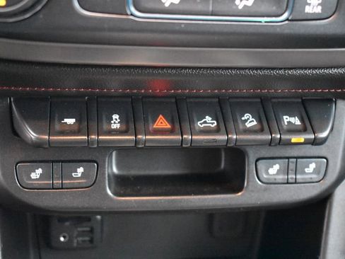 Used 2019 GMC Canyon All Terrain w/ All Terrain X Package image 33