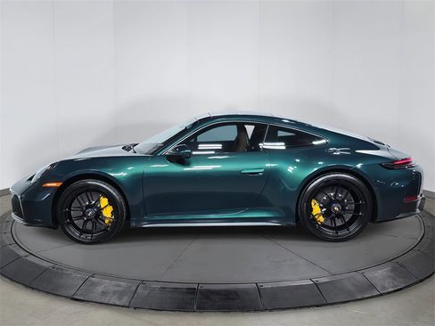 Used 2025 Porsche 911 Carrera GTS image 2