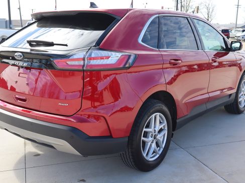 Used 2024 Ford Edge SEL w/ Convenience Package image 5