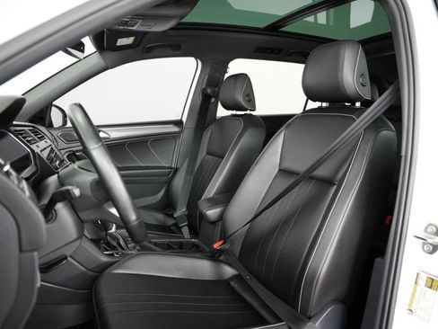 Used 2022 Volkswagen Tiguan SE R-Line FWD image 44