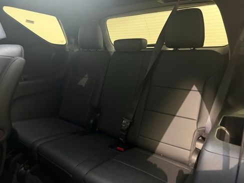 Certified 2025 Chevrolet Traverse LT image 27