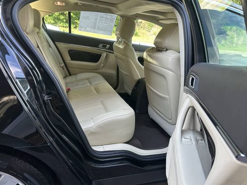 Used 2013 Lincoln MKS AWD image 25