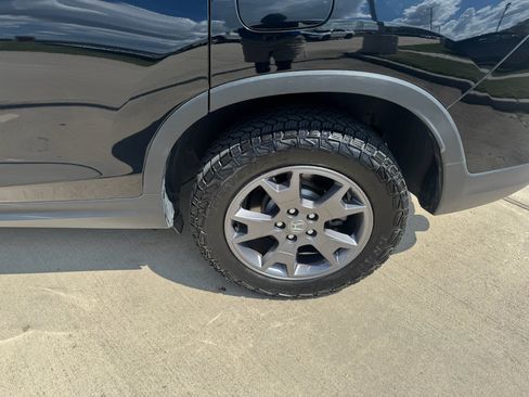 Certified 2024 Honda Passport TrailSport image 33