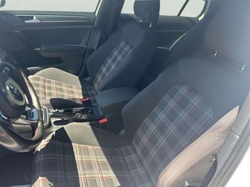 Used 2019 Volkswagen Golf 4-Door FWD image 8