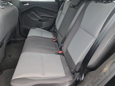 Used 2018 Ford Escape SE image 13