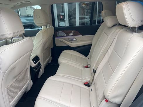 Used 2021 Mercedes-Benz GLS 450 4MATIC image 25