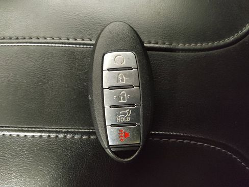 Used 2018 Nissan Rogue SL w/ Premium Package image 32