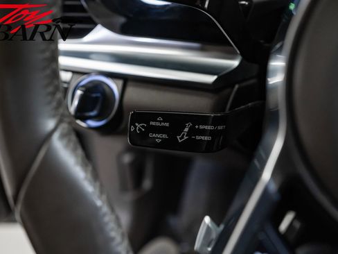 Used 2018 Porsche Panamera 4 image 36