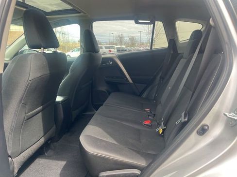 Used 2014 Toyota RAV4 XLE image 16