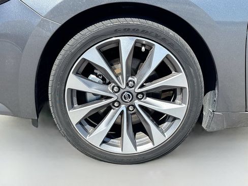 Used 2022 Nissan Maxima Platinum w/ Sport Mat Group FWD image 33