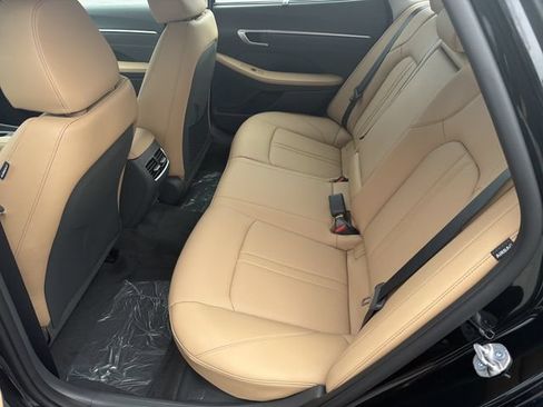 New 2026 Hyundai Sonata Limited FWD image 23