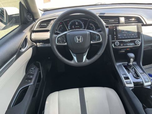 Used 2018 Honda Civic EX image 11