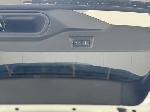 Certified 2025 BMW X5 xDrive50e w/ Executive Package image 8