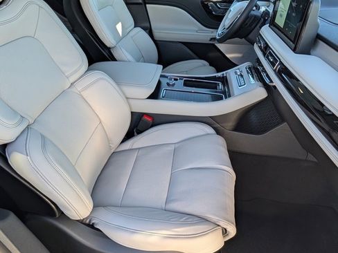 New 2026 Lincoln Aviator Reserve w/ Luxury Package image 27