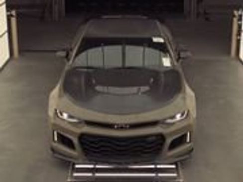 Used 2018 Chevrolet Camaro ZL1 image 2