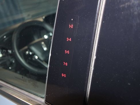 Used 2025 Lincoln Corsair FWD image 38