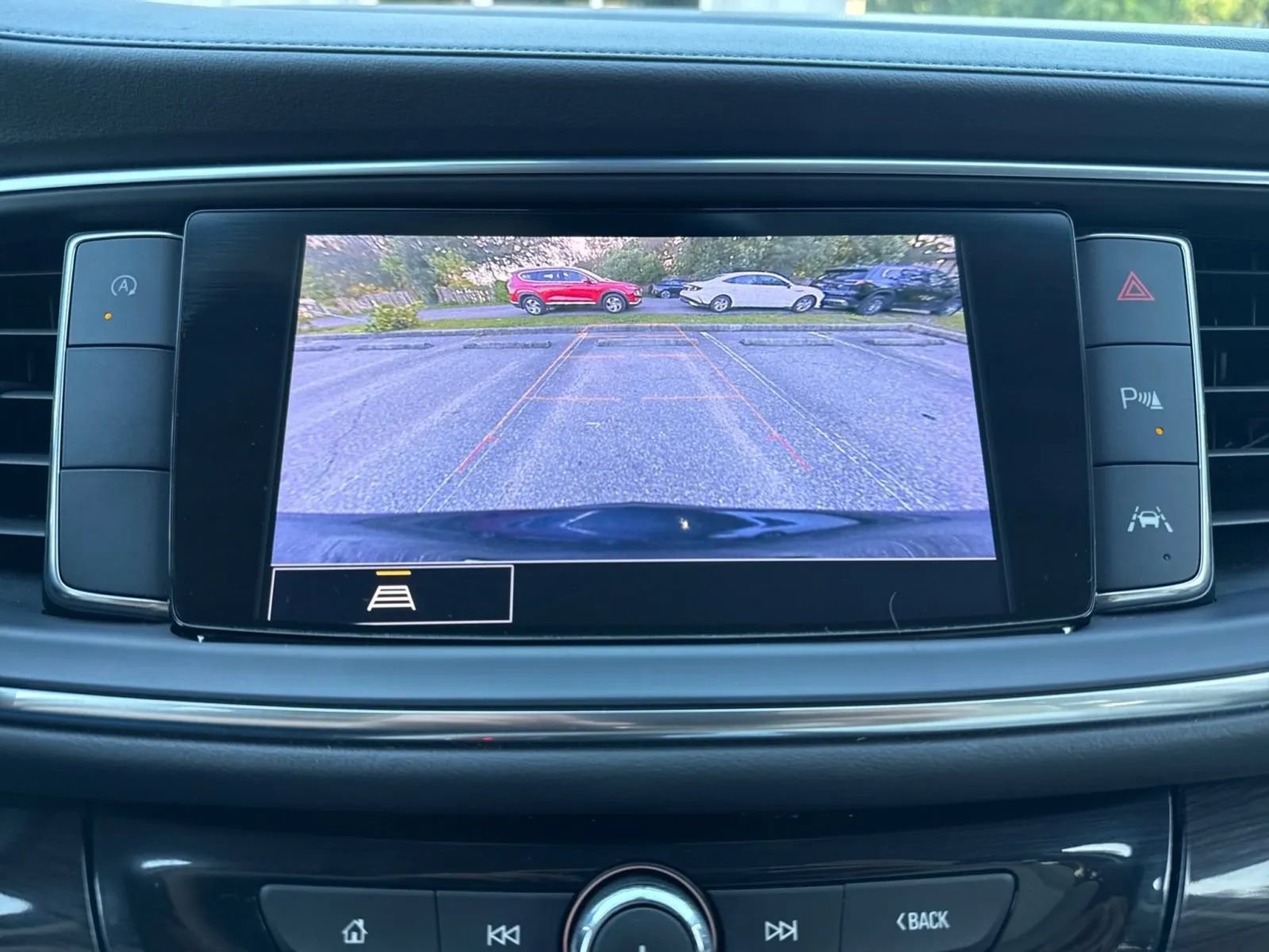 Used 2023 Buick Enclave Essence FWD image 23