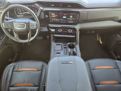 Used 2024 GMC Sierra 2500 AT4 w/ AT4 Premium Plus Package AWD/4WD image 23
