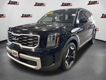 Used 2023 Kia Telluride S w/ S Sunroof Package