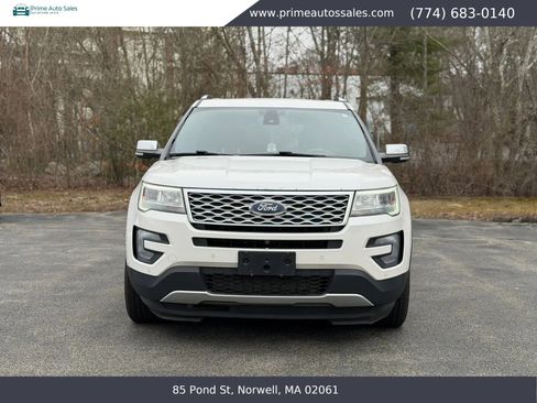 Used 2017 Ford Explorer Platinum AWD/4WD image 4