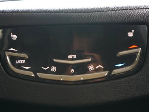 Used 2019 Cadillac Escalade ESV Luxury AWD/4WD image 66