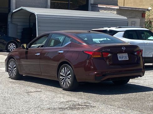 Certified 2024 Nissan Altima 2.5 SV FWD image 4
