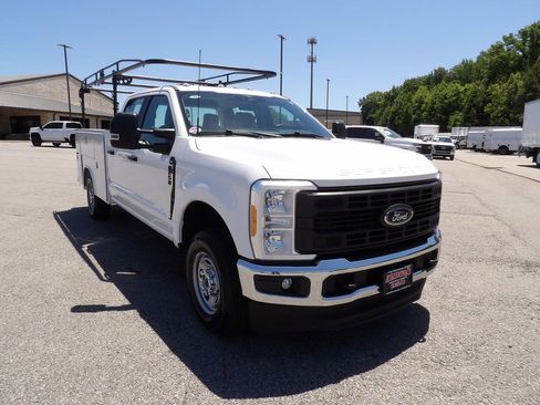 Used 2023 Ford F250 XL w/ XL Chrome Package AWD/4WD image 11
