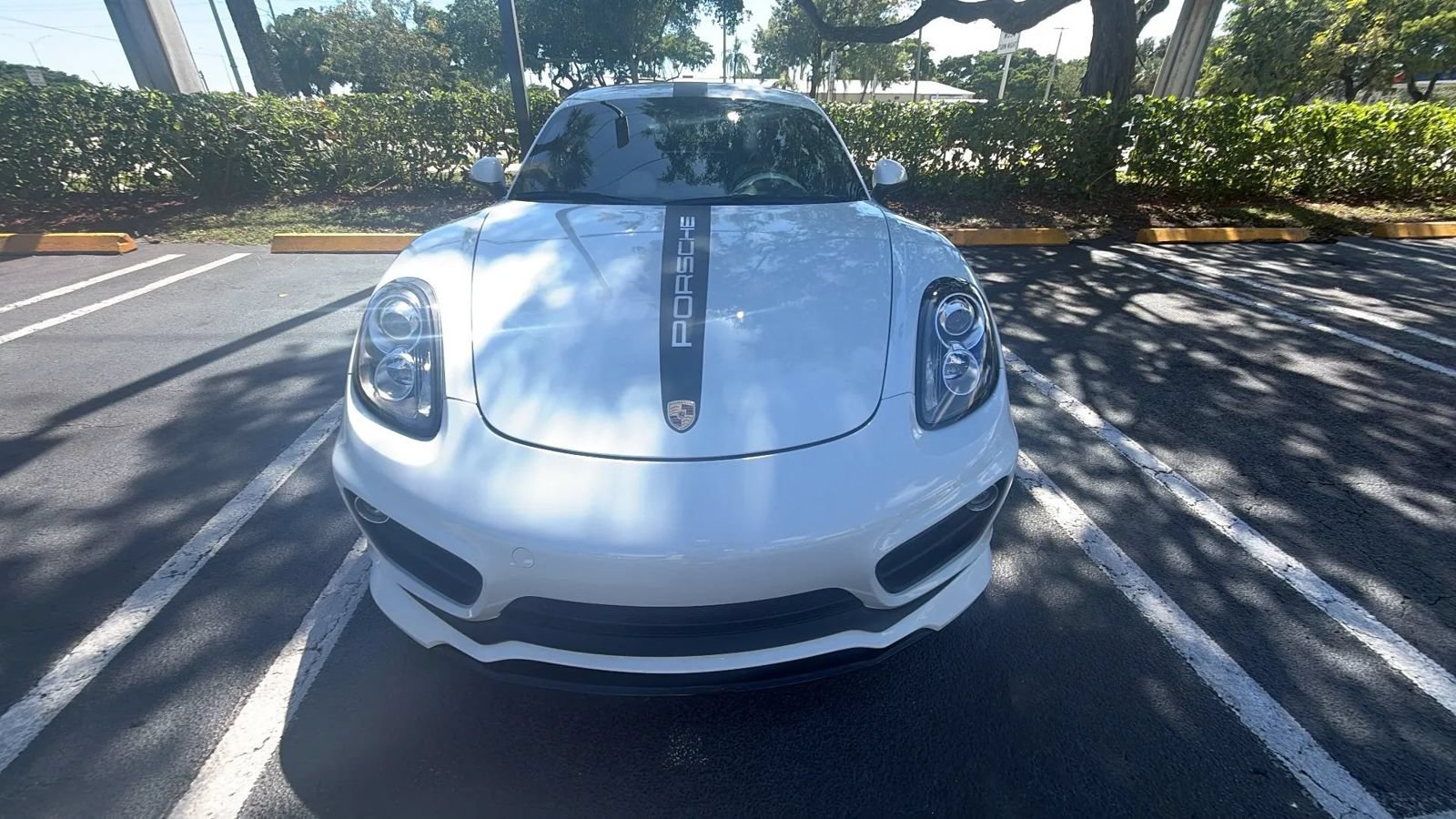 Used 2016 Porsche Cayman RWD image 2