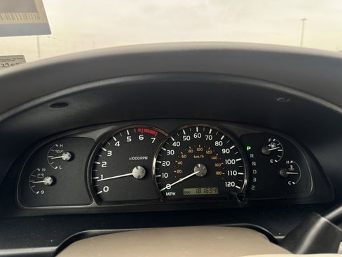 Used 2007 Toyota Sequoia SR5 image 28