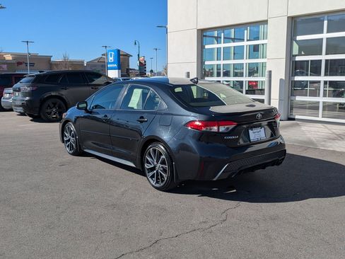 Used 2022 Toyota Corolla SE w/ SE Premium Package image 9