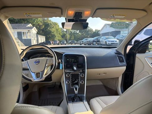 Used 2016 Volvo XC60 T5 Premier w/ Protection Package FWD image 18