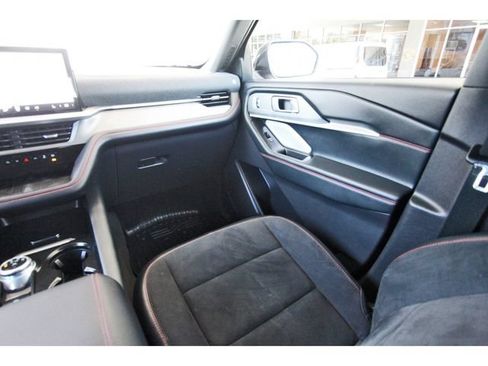 Used 2025 Ford Explorer ST w/ Sun And Sound Package AWD/4WD image 9