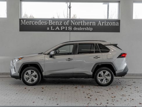 Used 2021 Toyota RAV4 Limited image 2