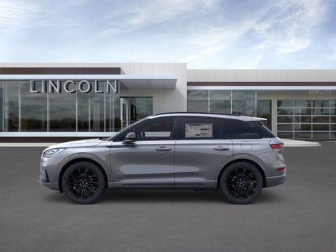 New 2026 Lincoln Corsair Reserve w/ Jet Appearance Package image 3