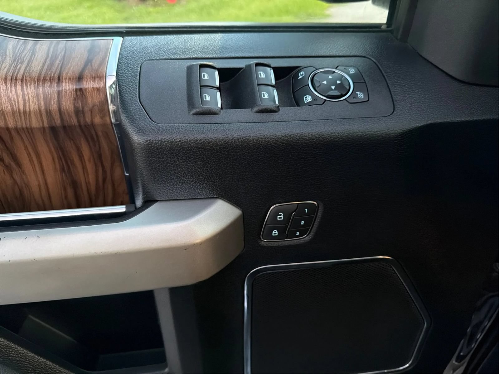 Used 2018 Ford F150 Lariat w/ Equipment Group 502A Luxury AWD/4WD image 49