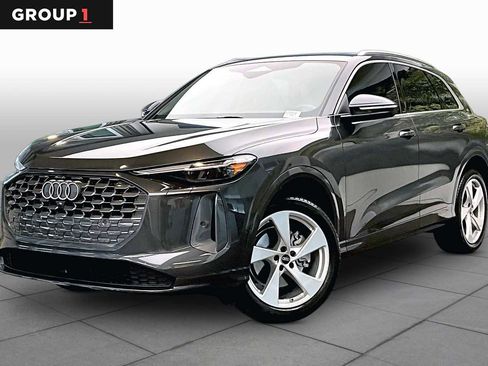 Certified 2025 Audi Q5 Premium Plus w/ Premium Plus AWD/4WD image 1