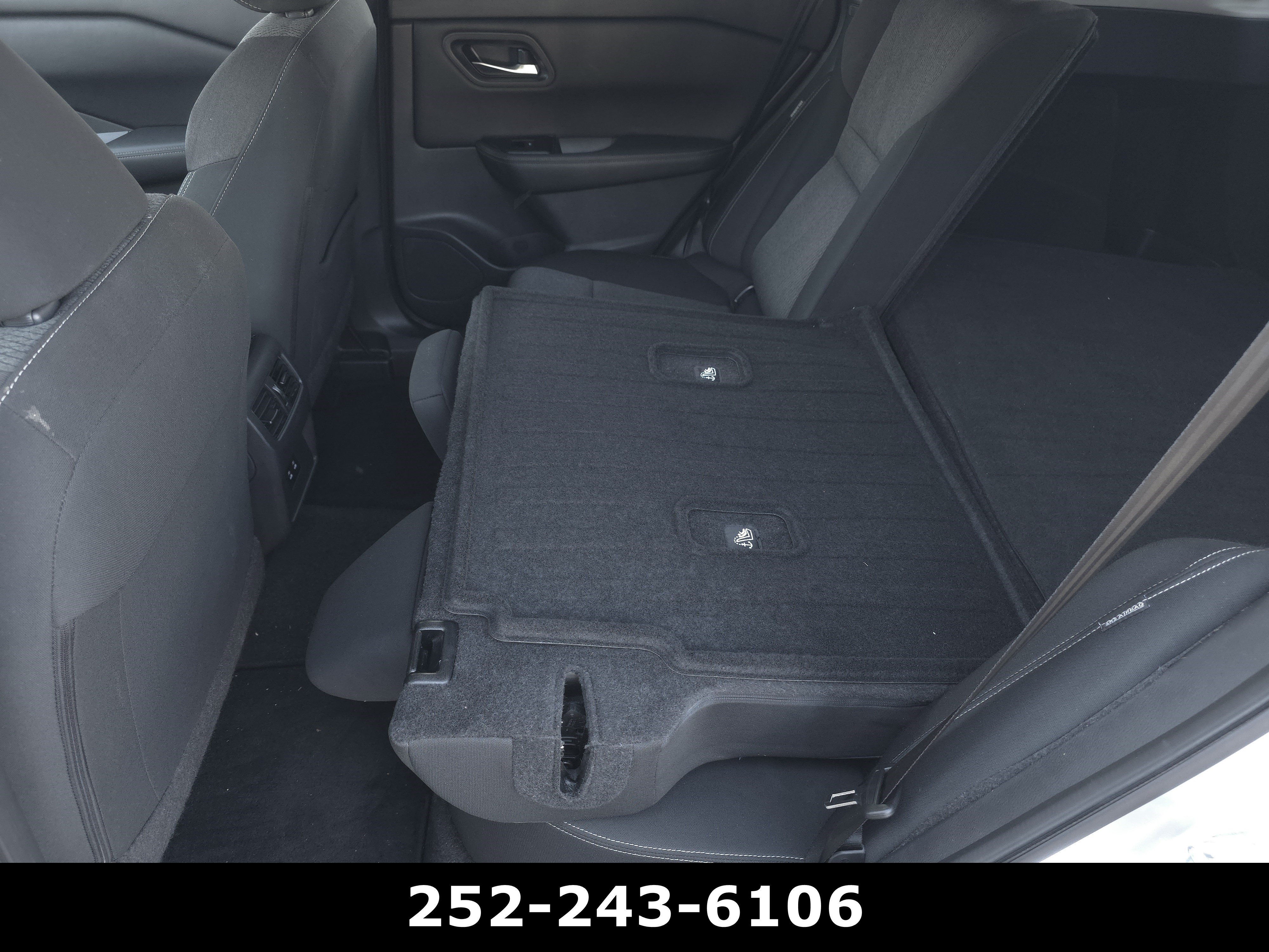 Used 2024 Nissan Rogue SV AWD/4WD image 29