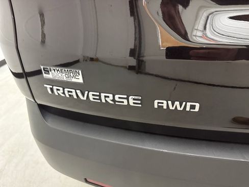 Used 2023 Chevrolet Traverse LT w/ LPO, Cargo Package AWD/4WD image 21