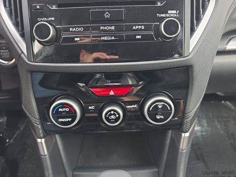 Used 2019 Subaru Forester Premium AWD/4WD image 24