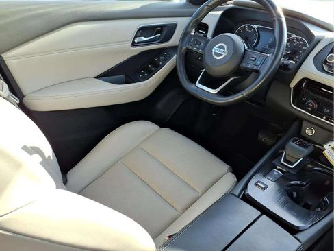 Used 2021 Nissan Rogue SV w/ Premium Package FWD image 10