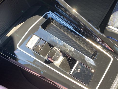 Used 2025 Volkswagen Golf R Black Edition w/ Euro Stye Package image 18