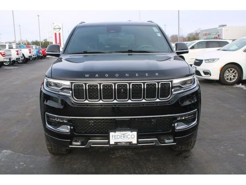 Used 2022 Jeep Wagoneer Series III w/ Premium Group I image 11